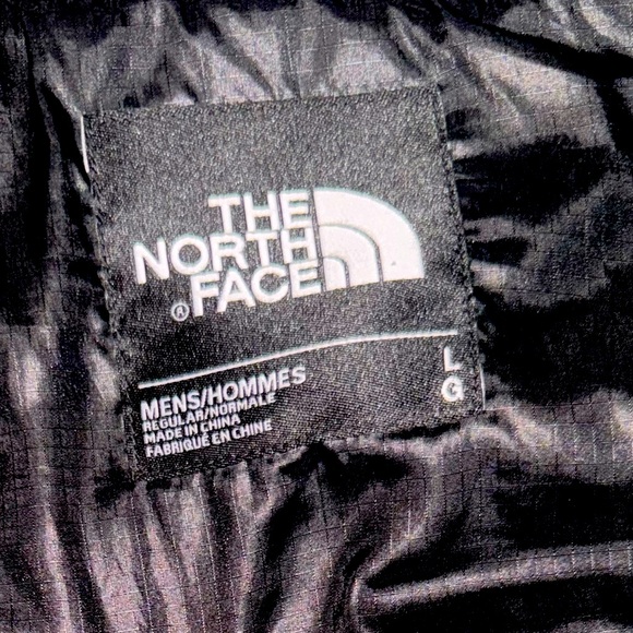 The North Face Men’s Dark Heather Gray Vest - Picture 2 of 3